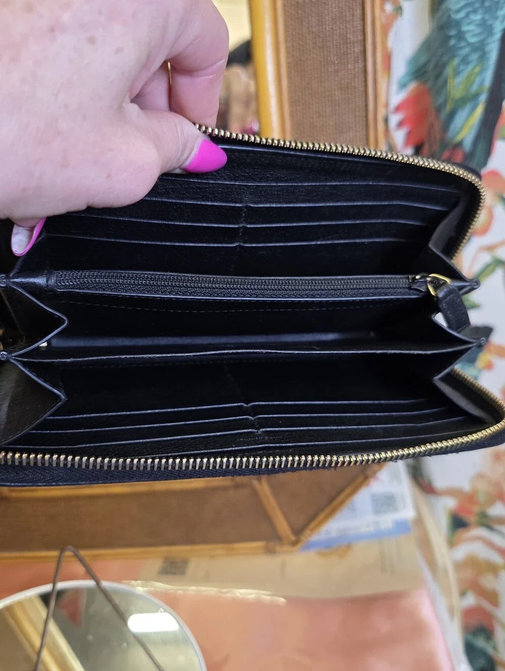YSL Ives Saint Laurent Black Zippy Wallet - Picture 13 of 17